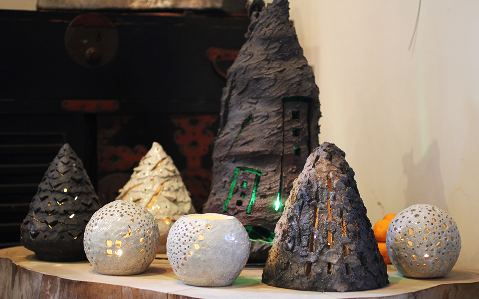 成竹窯の陶芸クリスマスツリーとキャンドル